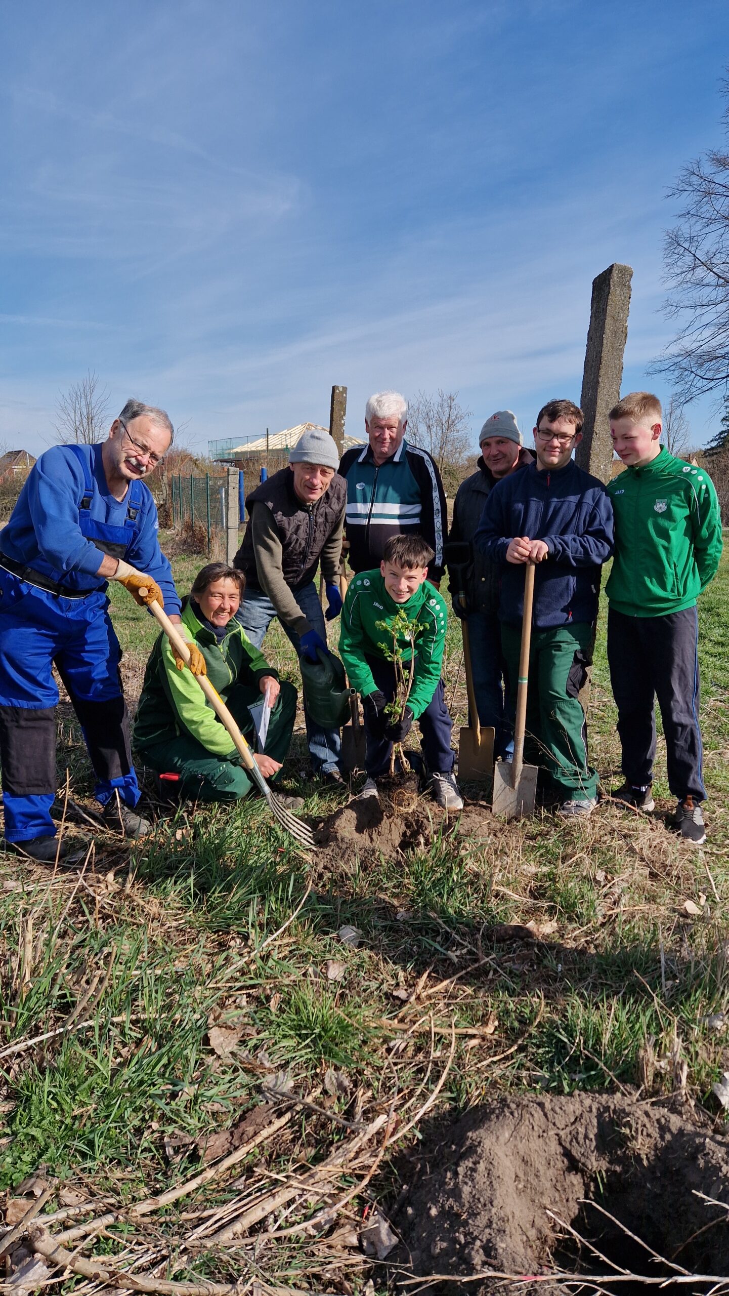 Erstmalige Pflanzaktion und 13. Müllsammelaktion
